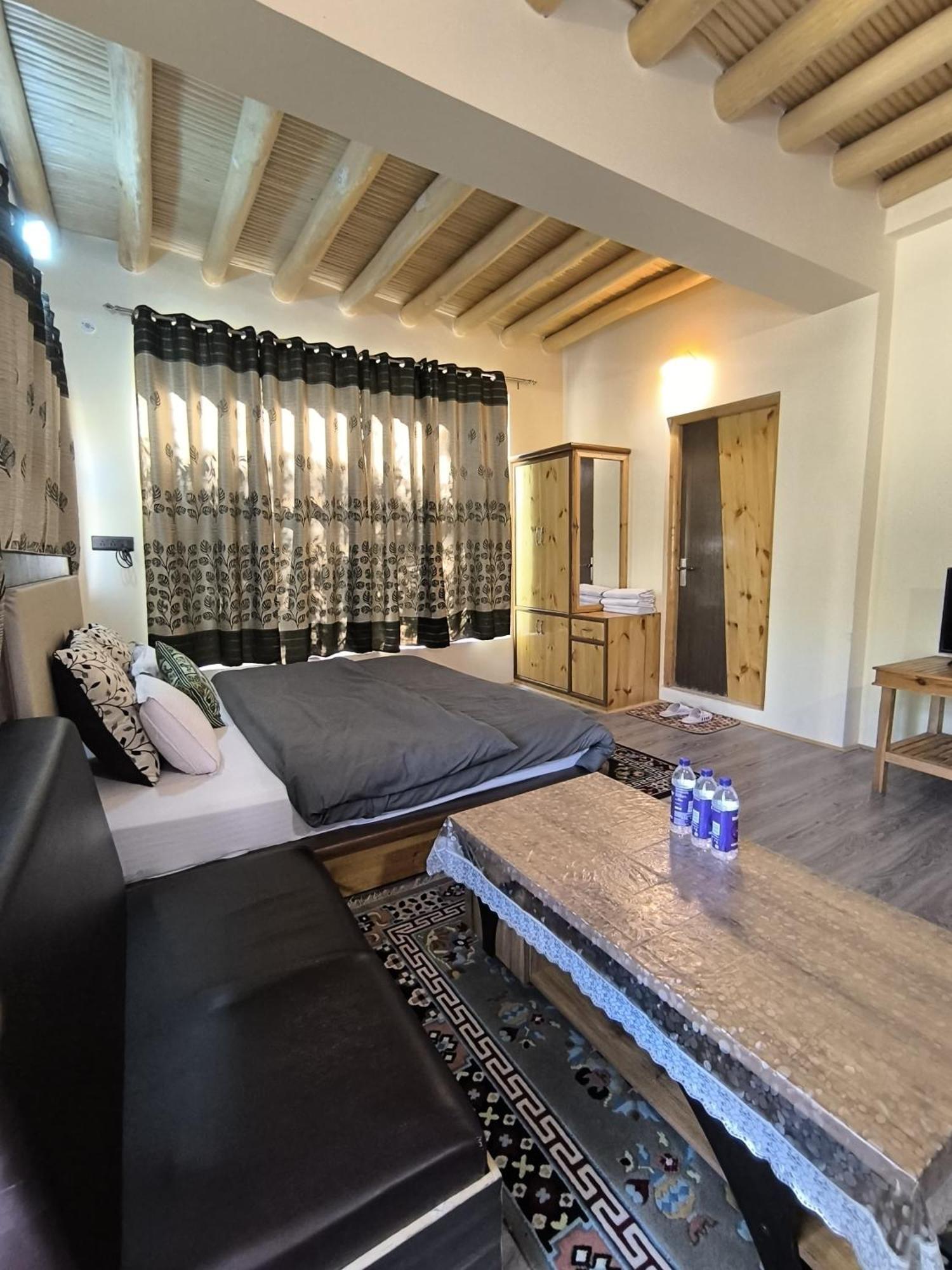 Hidden Leaf Homestay Лех Номер фото